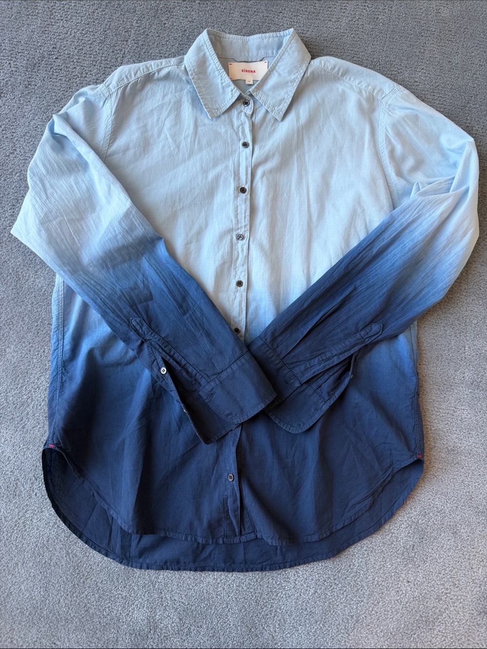XiRENA Two-Tone Light and Dark Blue Ombre Button-Down Shirt